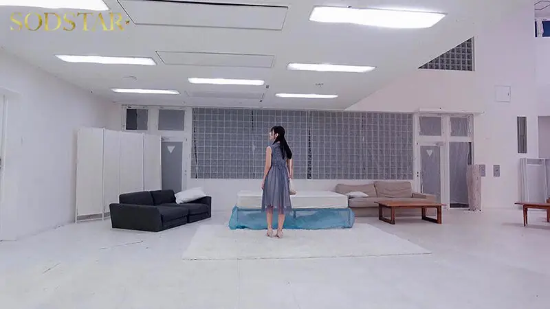 SODSTAR卒業ロケの一週間後 最後の挨拶のため来社、思い出のスタジオで感謝のラストセックス 彩月七緒 No.4