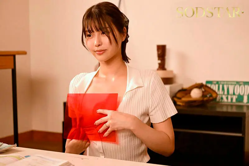 実家に嫁いできた奥さんは俺の家族が男クサさ抜群の性癖ど真ん中だったらしく、家族に忍んで全員とハメまくる絶倫人妻だったのでガテン系一家ファミリークラッシュ！ 唯井まひろ No.11