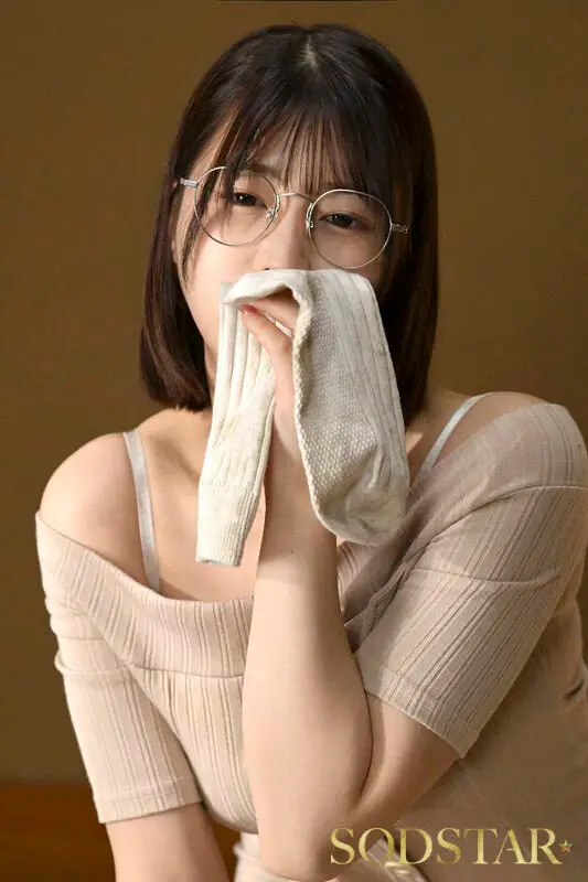 実家に嫁いできた奥さんは俺の家族が男クサさ抜群の性癖ど真ん中だったらしく、家族に忍んで全員とハメまくる絶倫人妻だったのでガテン系一家ファミリークラッシュ！ 唯井まひろ No.4