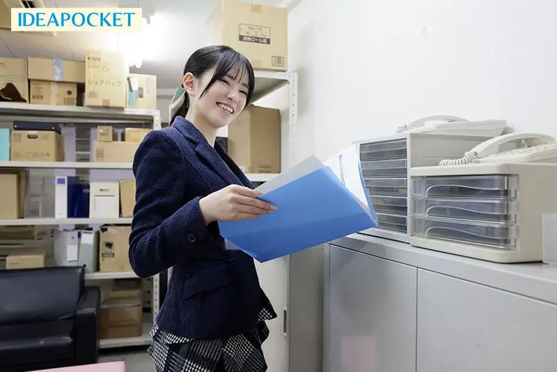仕事もプラべも充実してそうな美女キャリアウーマンなのに エッチな話に弱い恥ずかしがり屋さん 第一印象と中身とのギャップが凄く可愛い社長秘書AVデビュー 安西澪 No.3
