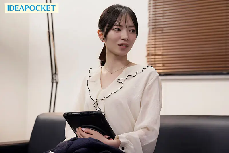 仕事もプラべも充実してそうな美女キャリアウーマンなのに エッチな話に弱い恥ずかしがり屋さん 第一印象と中身とのギャップが凄く可愛い社長秘書AVデビュー 安西澪 No.4